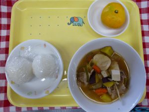芋煮と新米おにぎりの完成です!